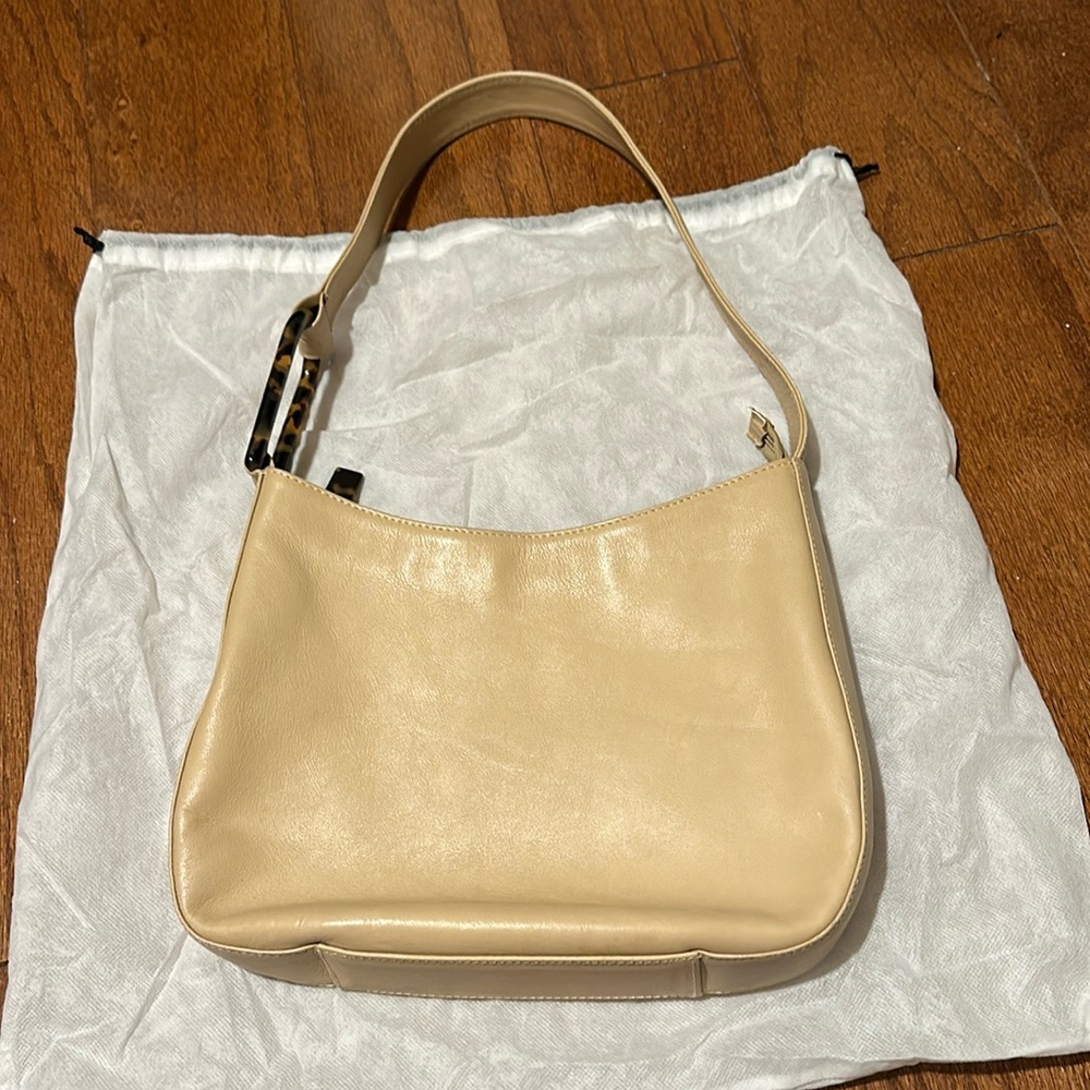 Vintage Adrienne Vittadini cream leather shoulder bag with tortoise accents